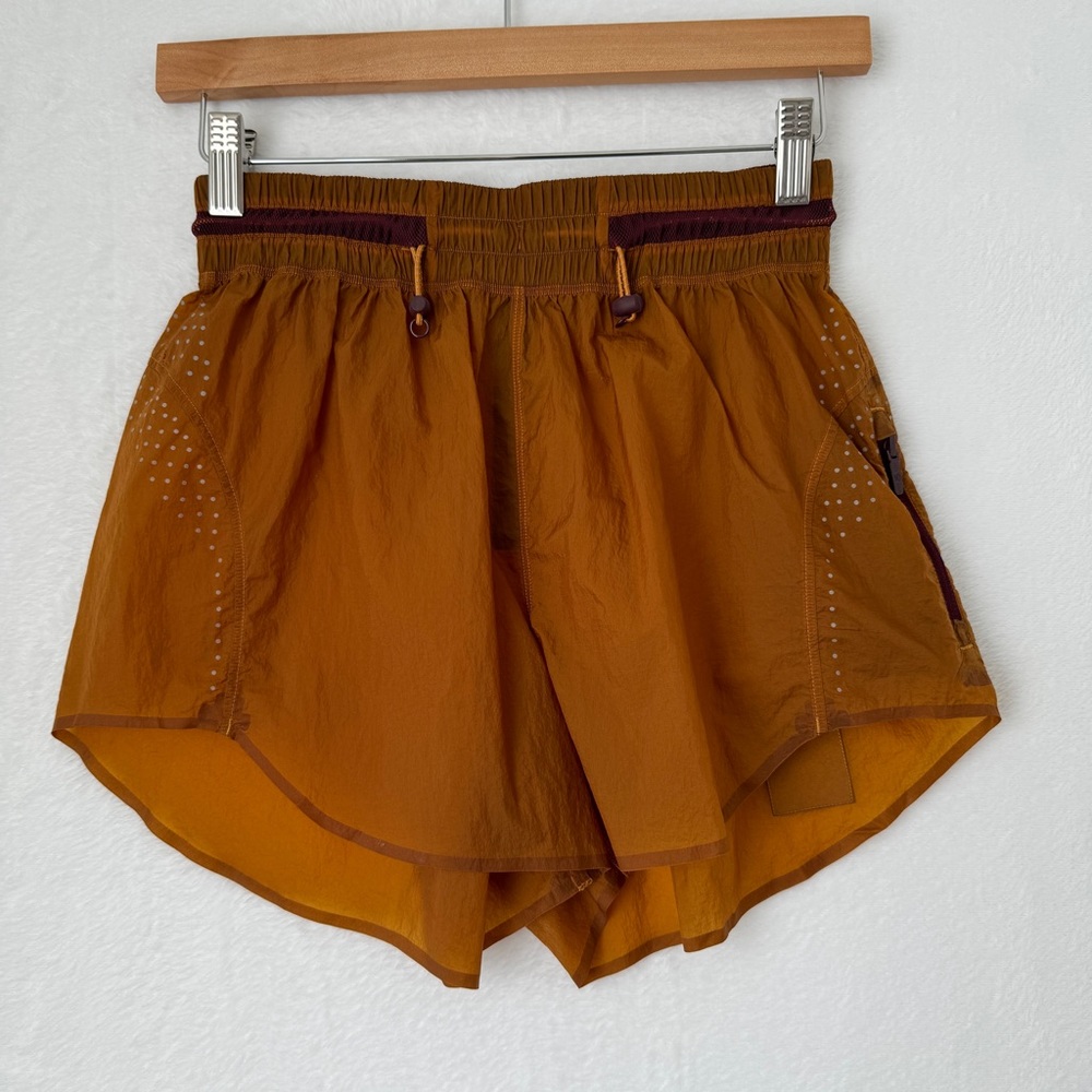 Lululemon x Roksanda Womens Athletic Sporty Break New Ground Shorts Size 4 RARE